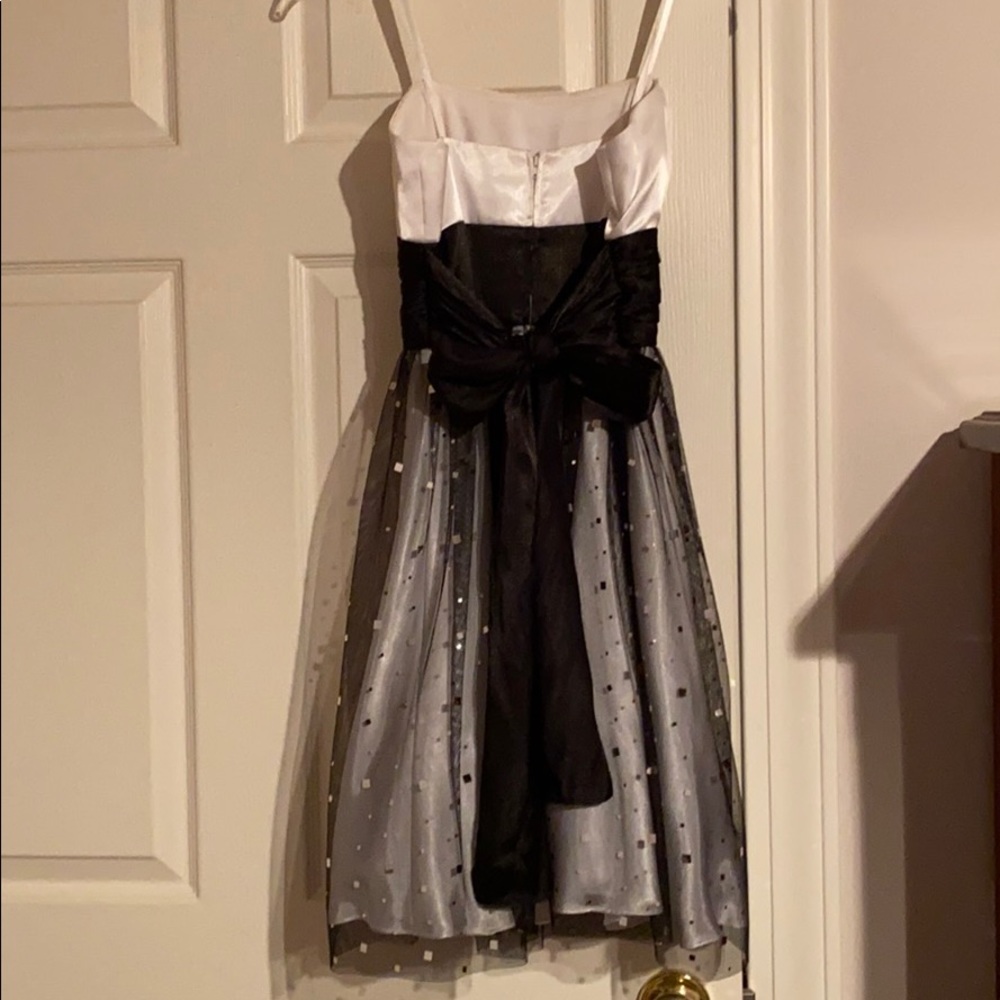 Juniors Strapless Dress - Picture 2 of 3